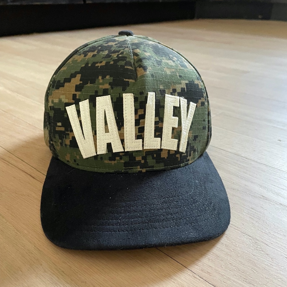 Primitive "Valley" camouflage hat